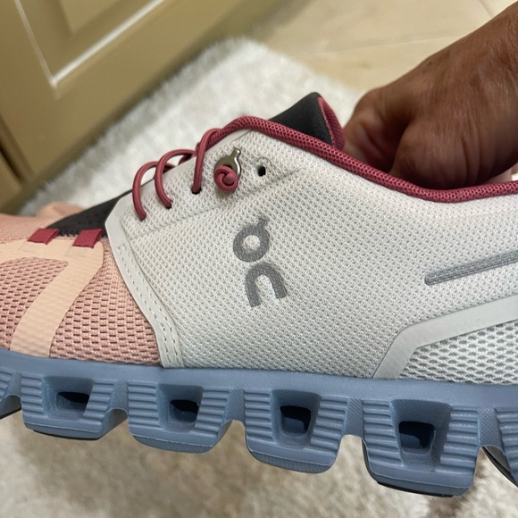 ON sneakers - Picture 3 of 12